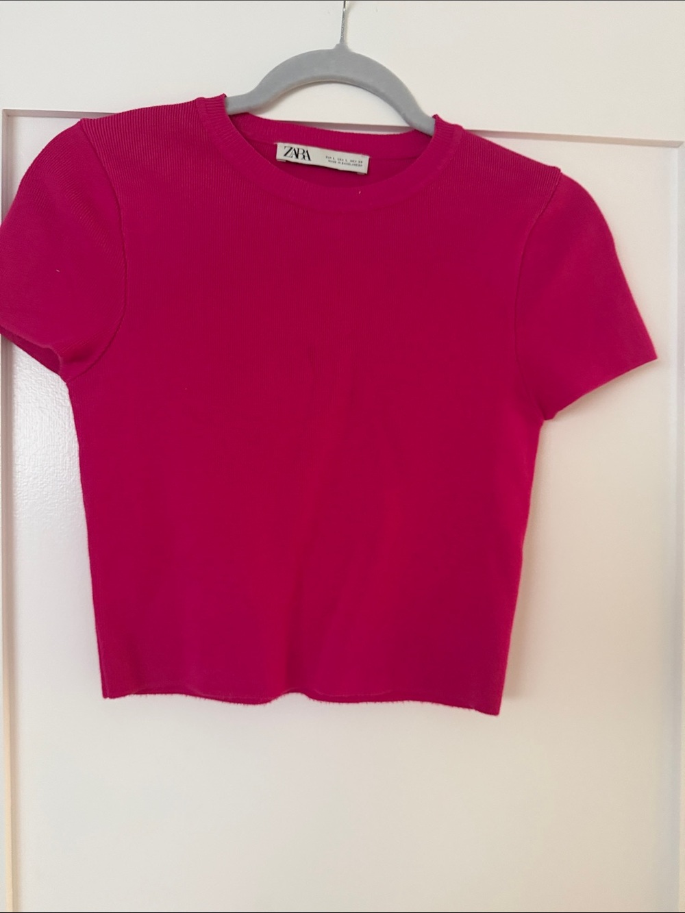 ZARA Bright Fuchsia Crewneck Sweater